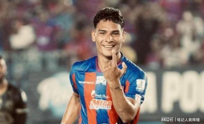 关于法兰克福冲刺阶段更衣室发声，志在全明星赛名次提升，底气十足，身体对抗强度拉满的信息